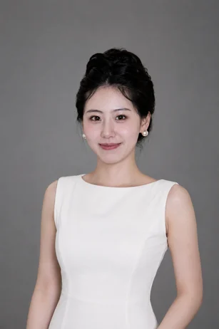 Portrait of Mengzhu Cao, founder of Zeeman Culture
